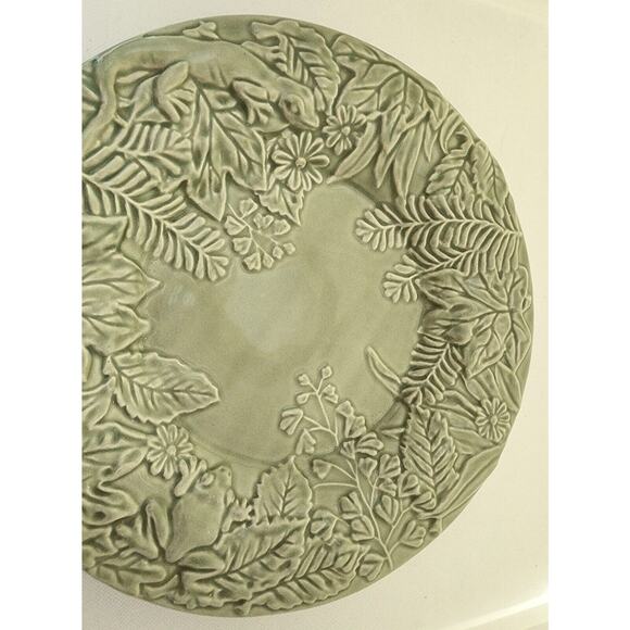 PLATE-SERVING/DECORATIVE-PORTA-Portugal-Green-Embossed-Floral-Frog-Lizard-11" - Picture 3 of 16